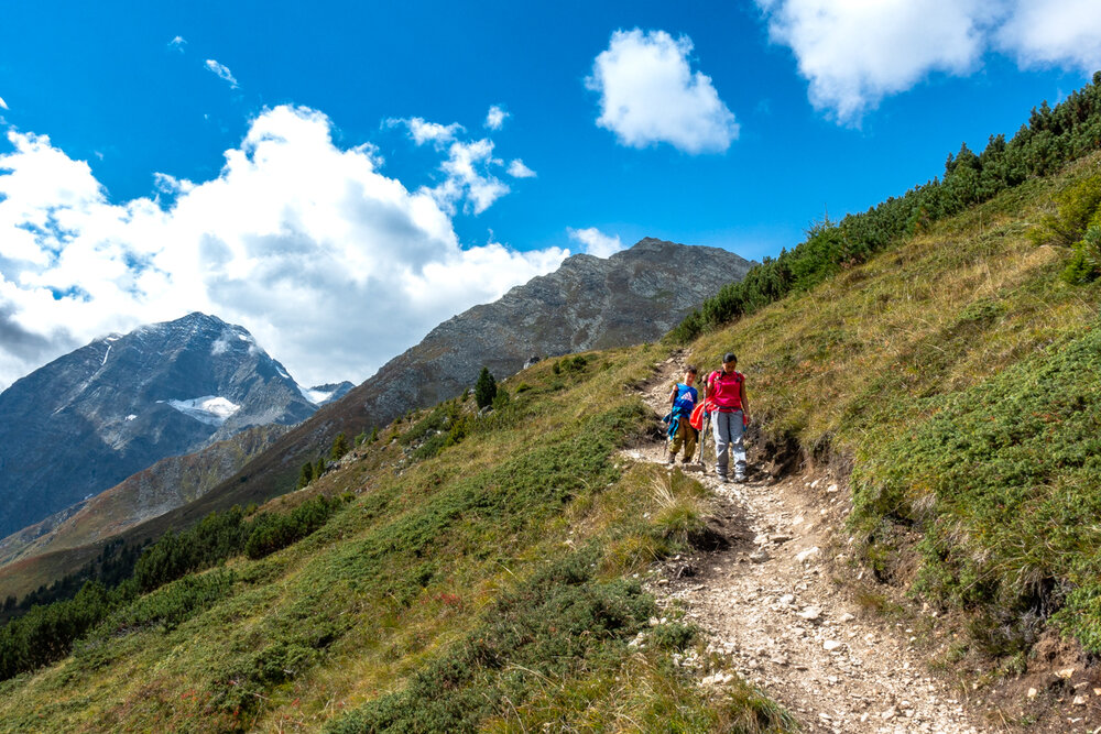 Stubai-Pinnistal-Panoramaweg.jpg