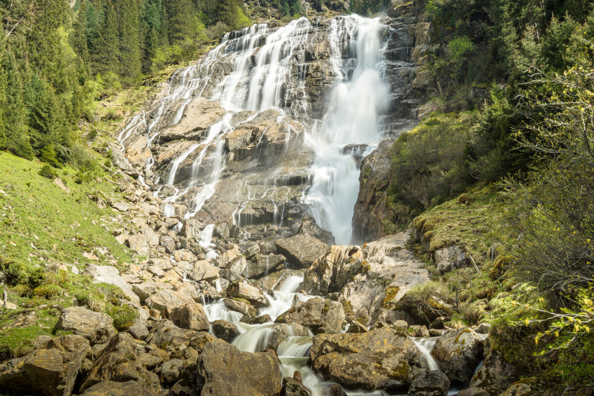 Stubai-Wilde-Wasser-Weg-Grawa-Wasserfall.jpg