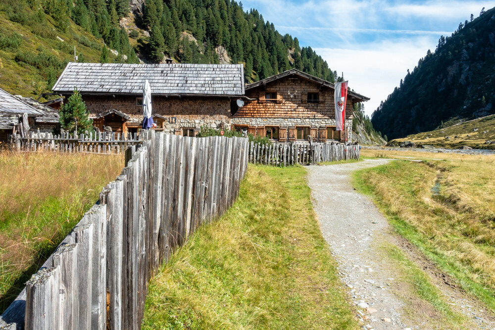 Stubai-Wilde-Wasser-Weg-Sulzenau-Alm.jpg