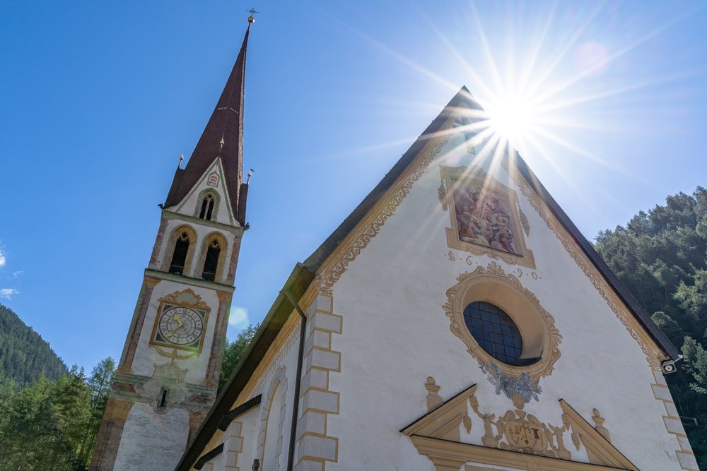 oetztaler-urweg-oetztal-laengenfeld-pfarrkirche.jpg