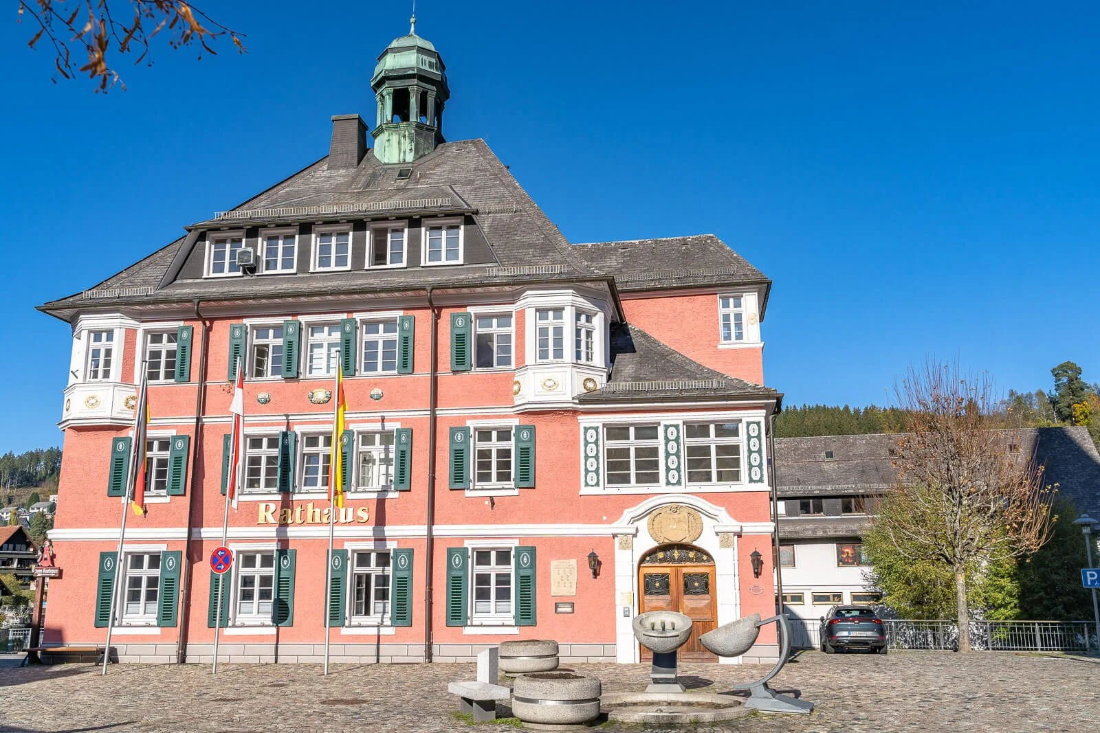  Rathaus von Lenzkirch am Schluchtensteig im Schwarzwald 
