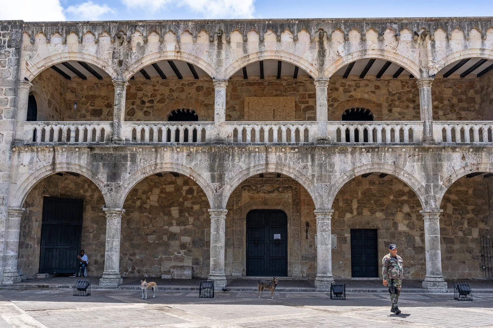 Alcázar de Colón an der Plaza España in Santo Domingo