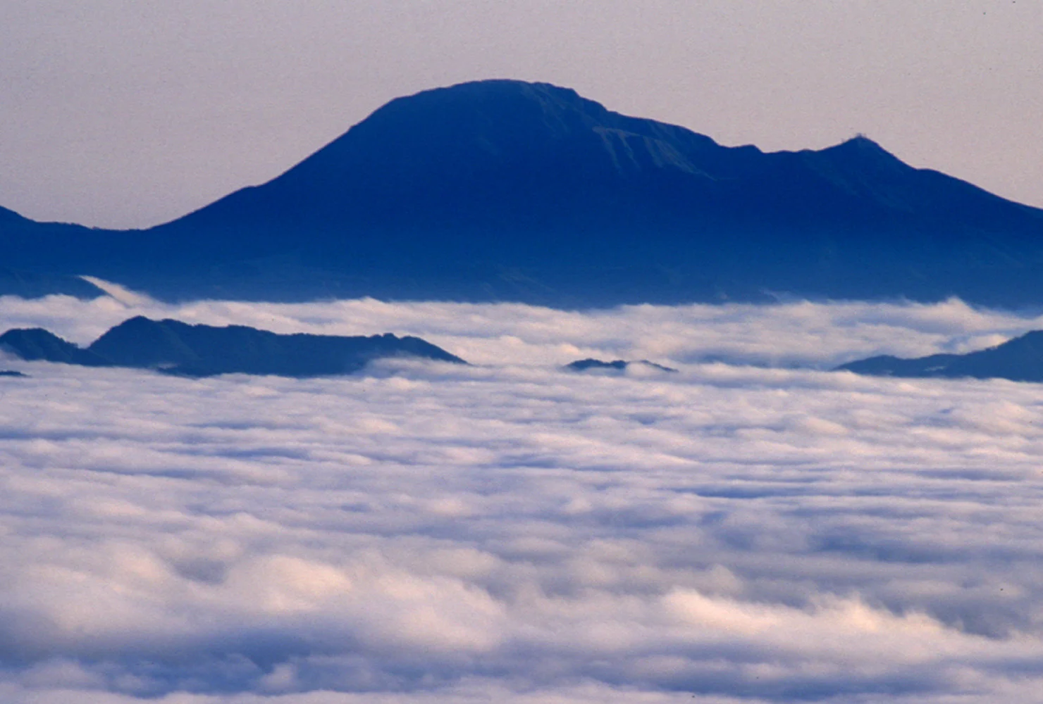 雲上の三瓶山