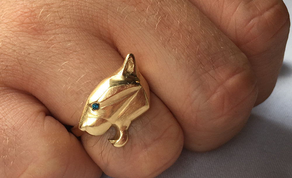 gold-panther-head-blue-diamond-ring.jpg