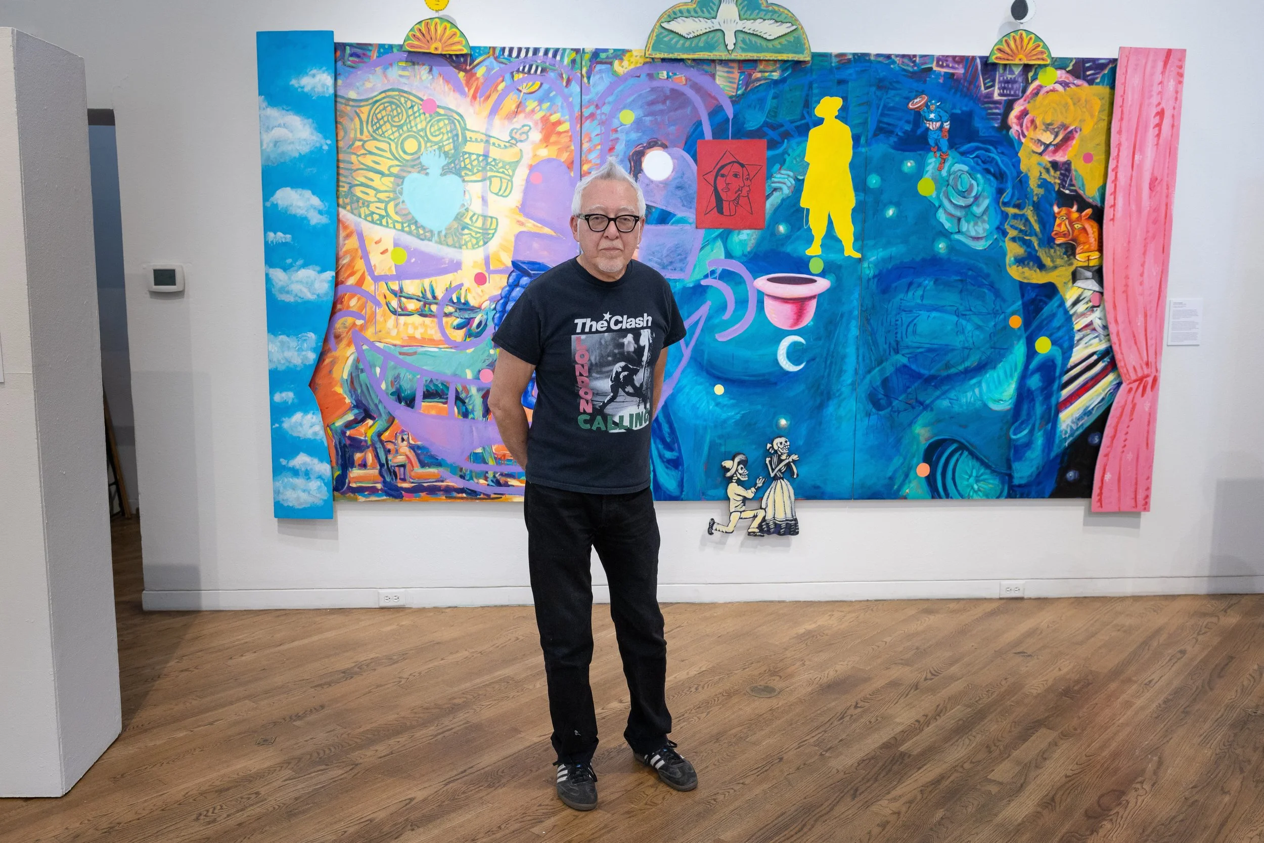 CT_Carlos in front of painting.jpg