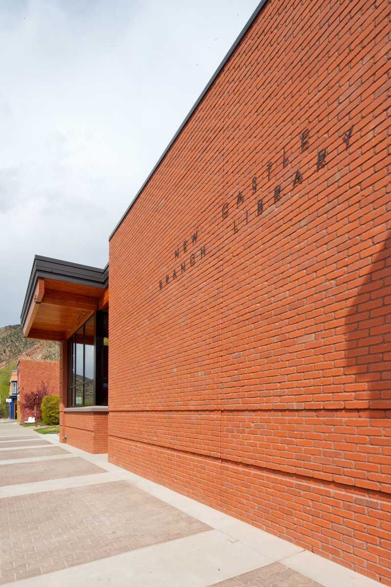 New Castle Branch Library street facade. Elements of the original library design are carried forward subtly into the new design.