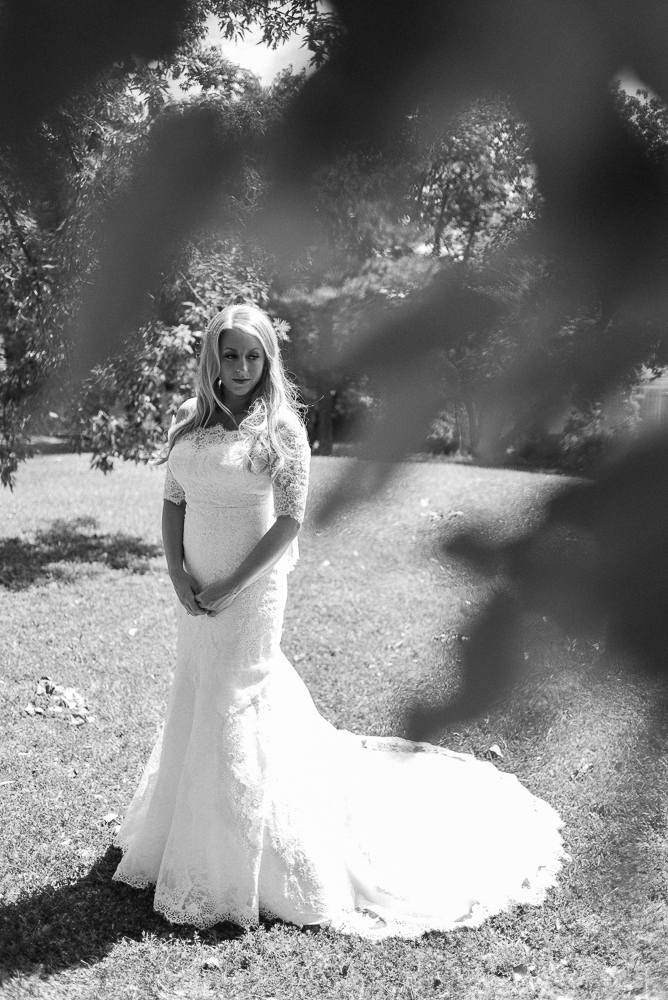 Minneapolis wedding photographer black and white-6.jpg