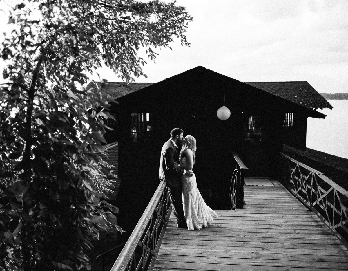 Stouts Island Lodge Wedding-10.jpg