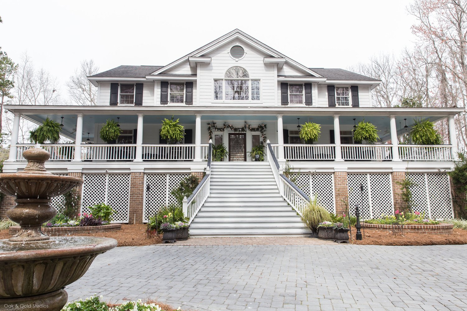 Sarah & Daniel The Mackey House in Savannah, GA — Oak and Gold Studios