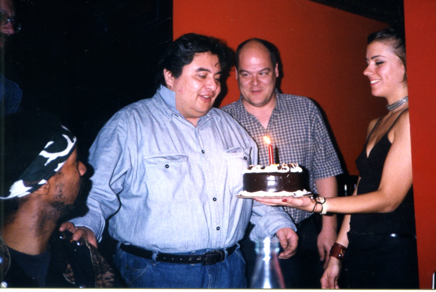 photo_hanging 1999005.jpg