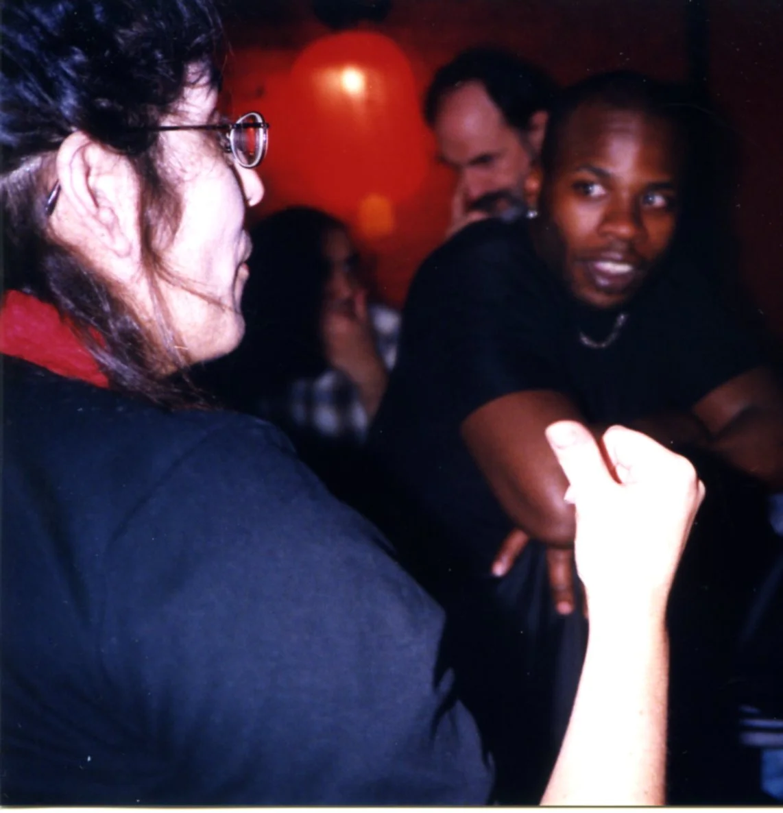 photo_hanging 1999009.jpg