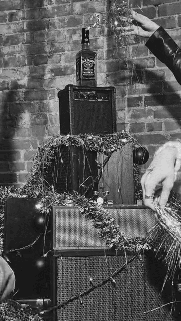 JACK DANIEL'S

PHOTOGRAPHER: NORMAN WONG / KZM
PROVIDED: FULL PRODUCTION