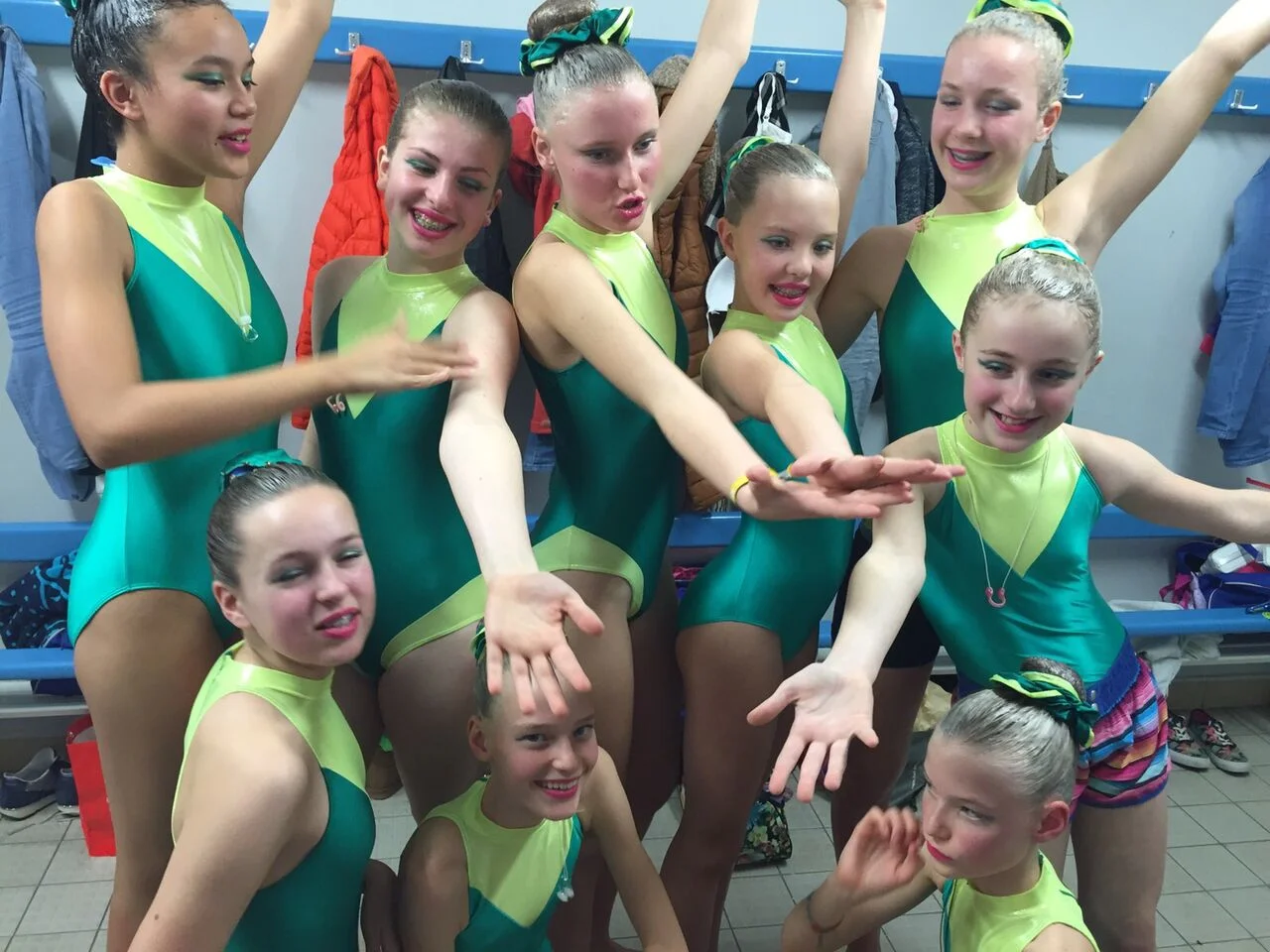 Clap your hands 2015
