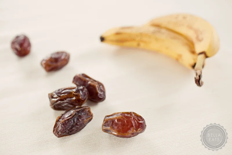 banana date bread-1.jpg