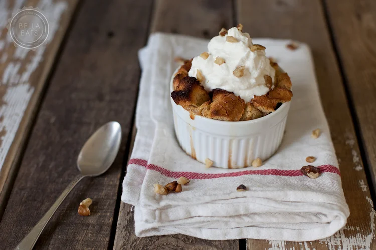 bread pudding with amaretto cream