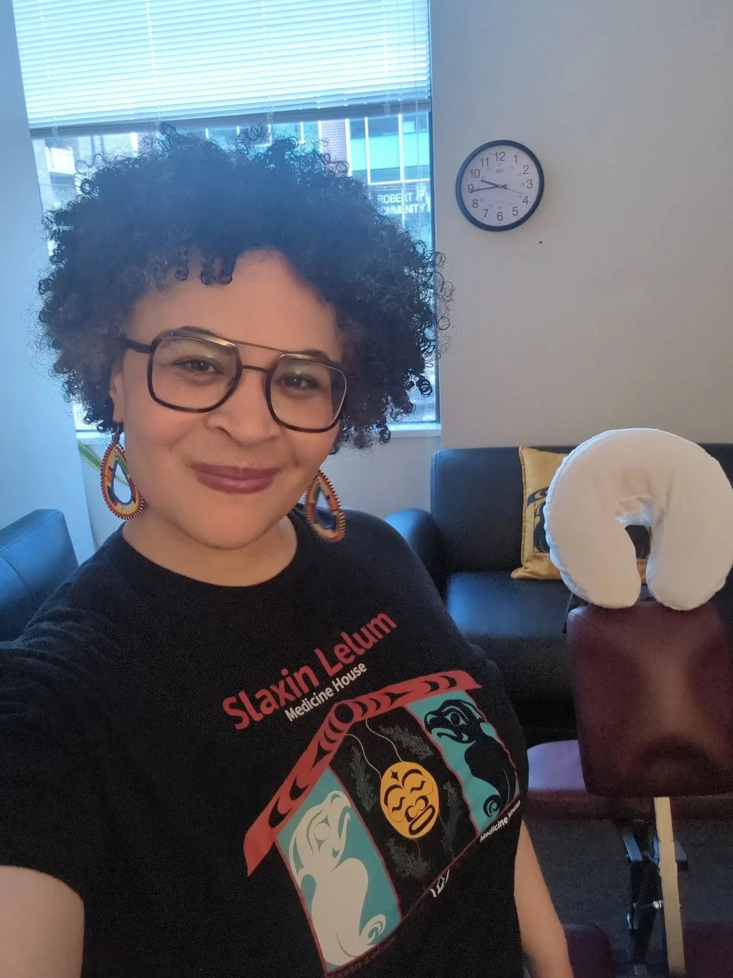 Wellness Day Event! 
I love on-site chair massage gigs. I get my hands on more bodies and everyone is always completely blissed out and so grateful. 

If you want me to come to your office or event with my chair, chocolates, and essential oils, let m