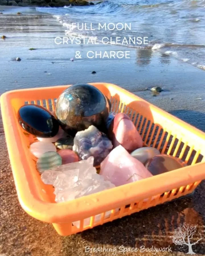 This is what &ldquo;behind the scenes&rdquo; looks like over here.

I couldn't let this 🌕 in ♏ pass without taking some of my favourite tools down to the ocean for an energetic reset. 

A salt water cleanse, followed by a solar recharge. 

Sand. Sun