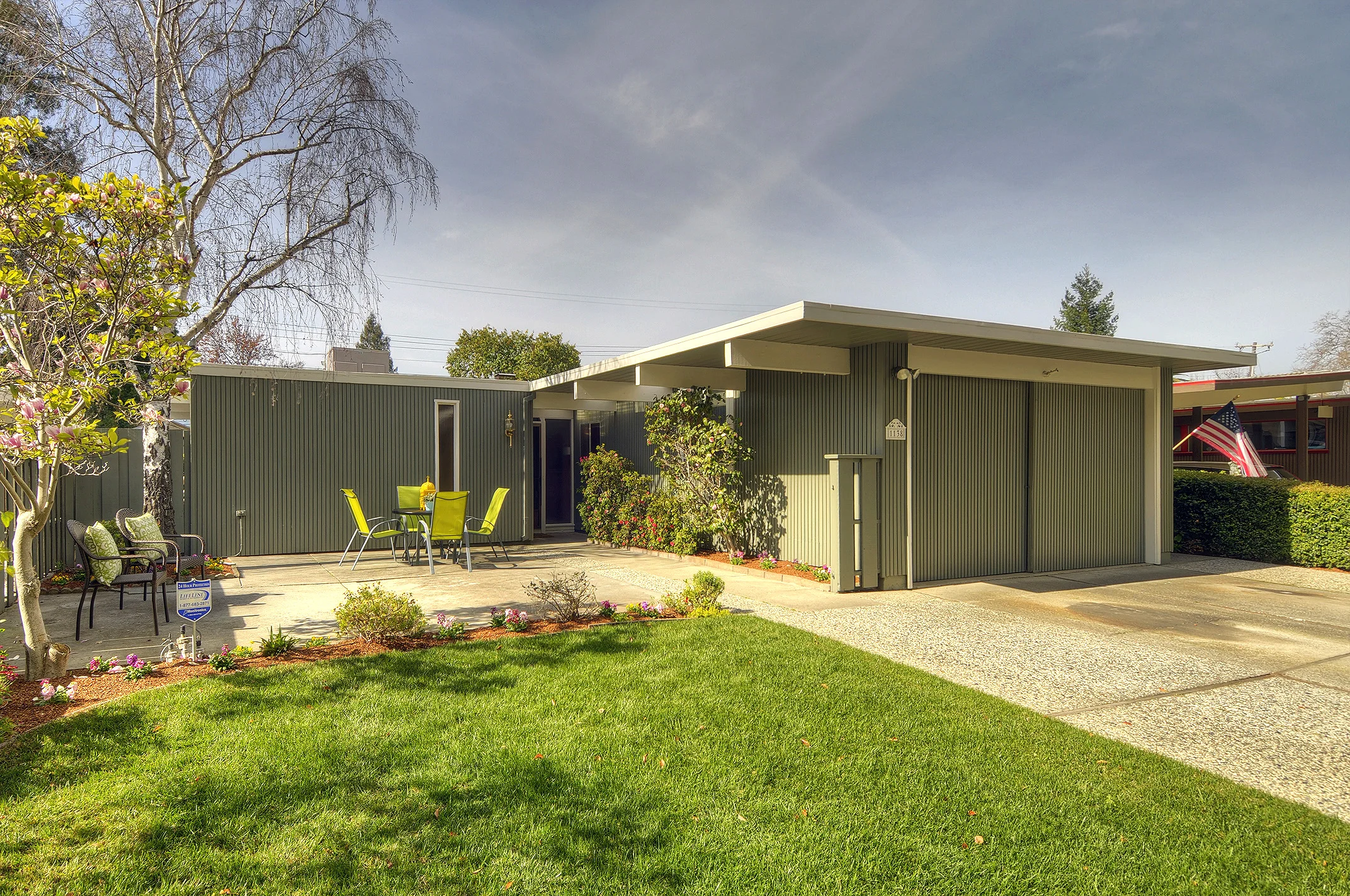 Just Listed in Redwood City!