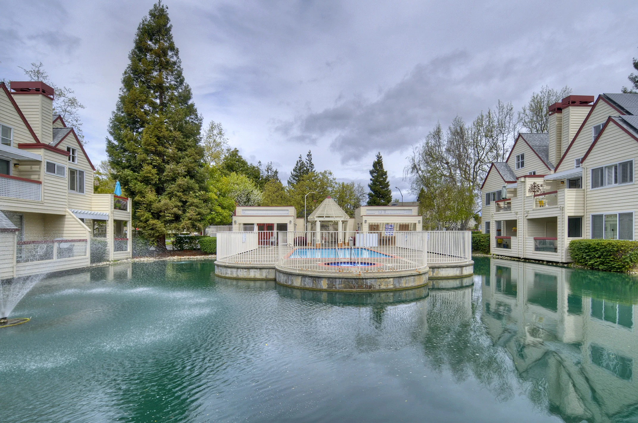 Prime Lakefront Setting in Park Atherton