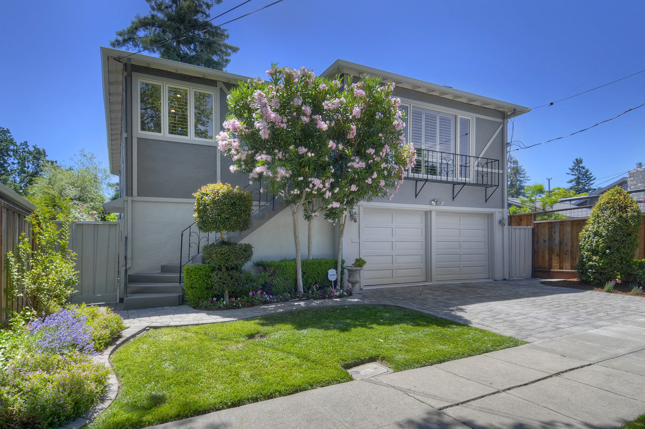 New Price! Open Sun 8/18 2-4pm in Desirable Mt Carmel Neighborhood