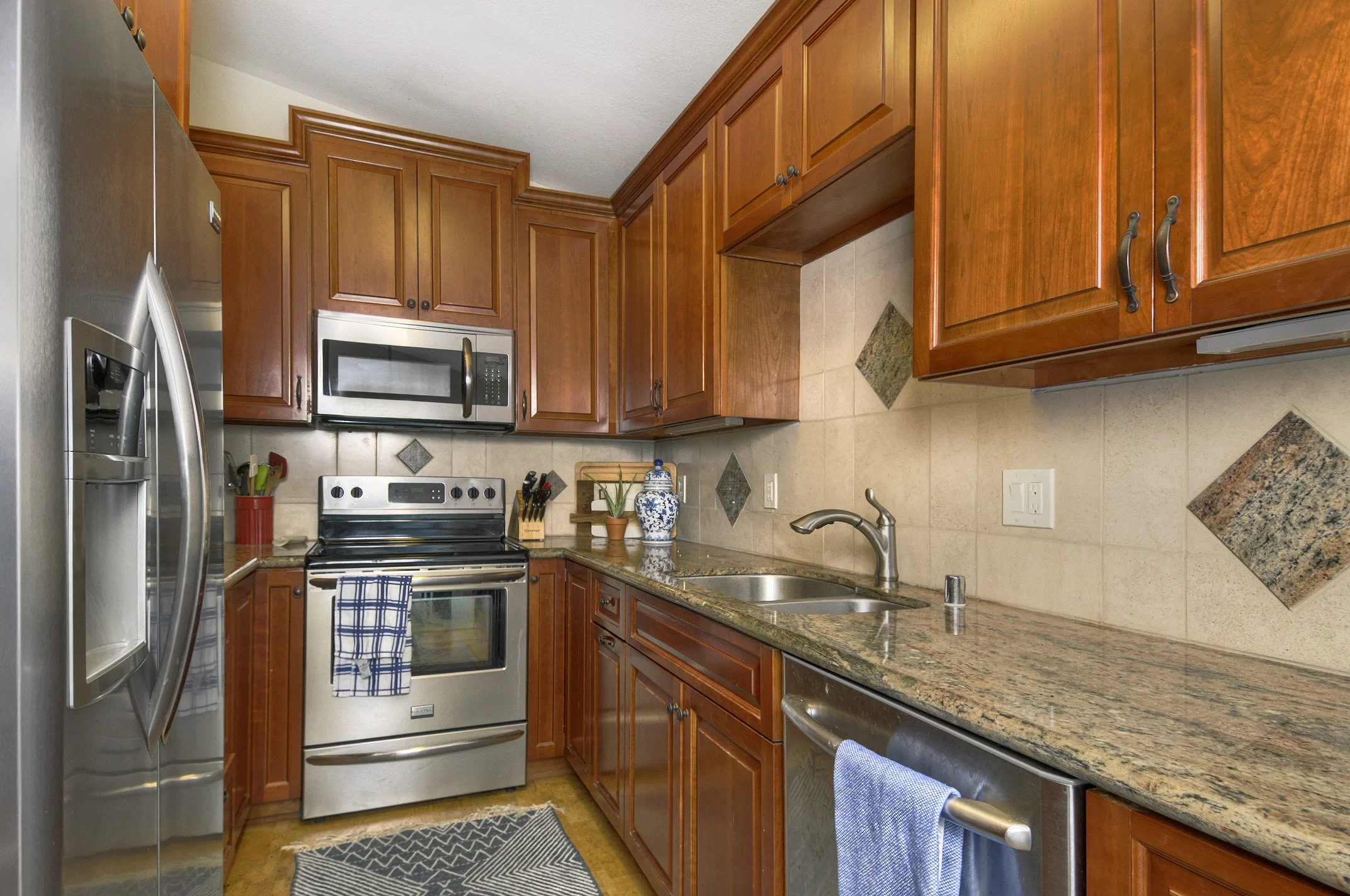 Just Listed in Lauriedale! Open Sat & Sun