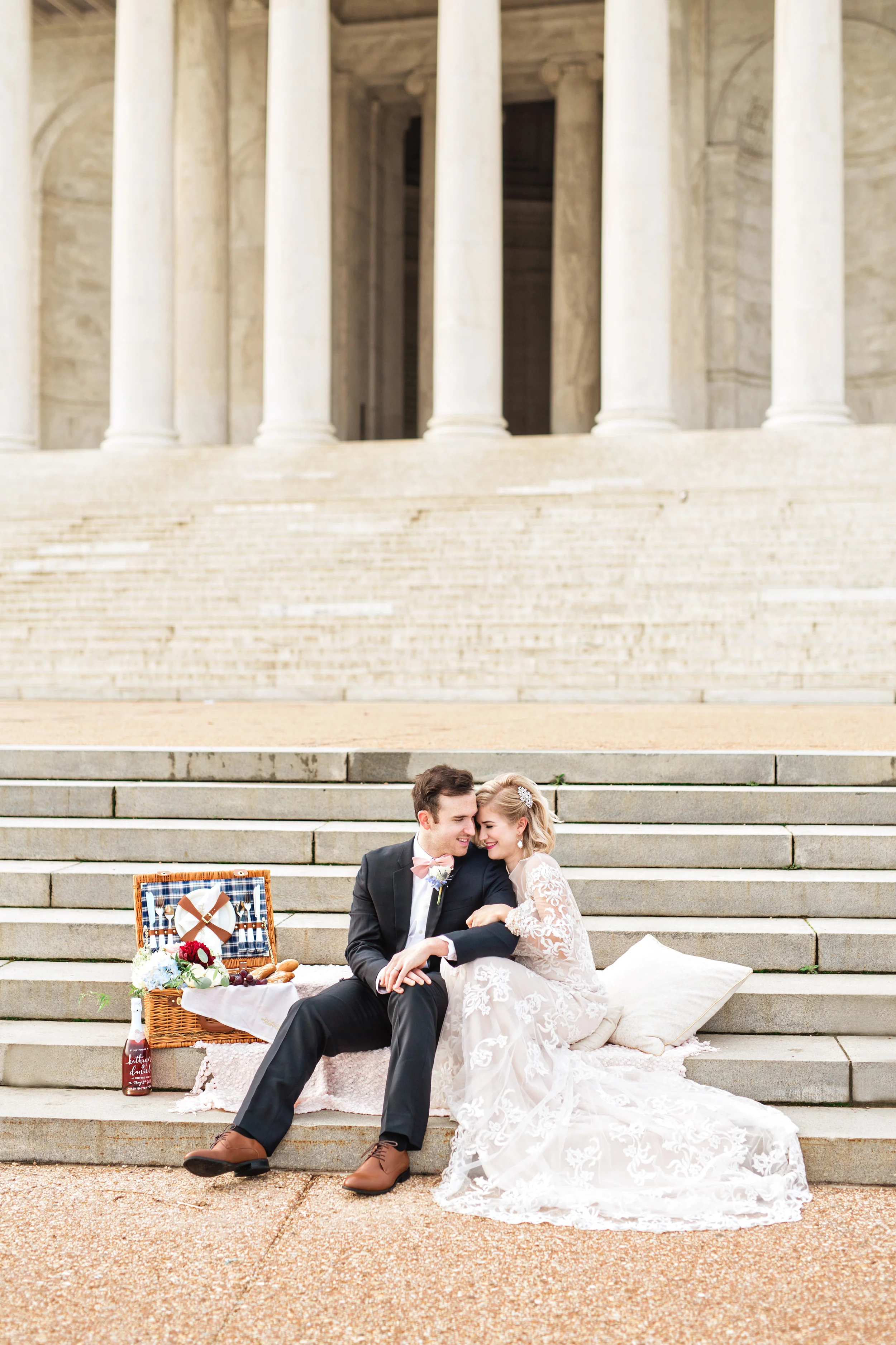 ElopementInspirationattheJeffersonMemorial-96.jpg