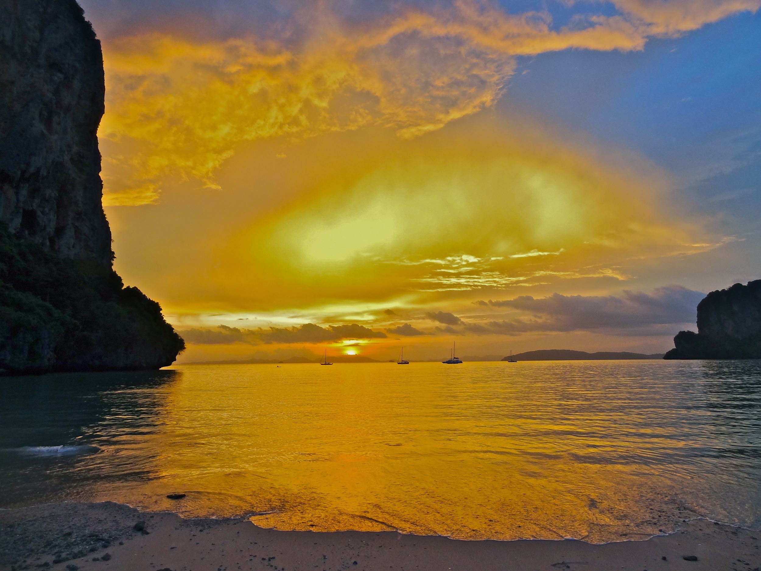 krabi sunset 1 ip.jpg