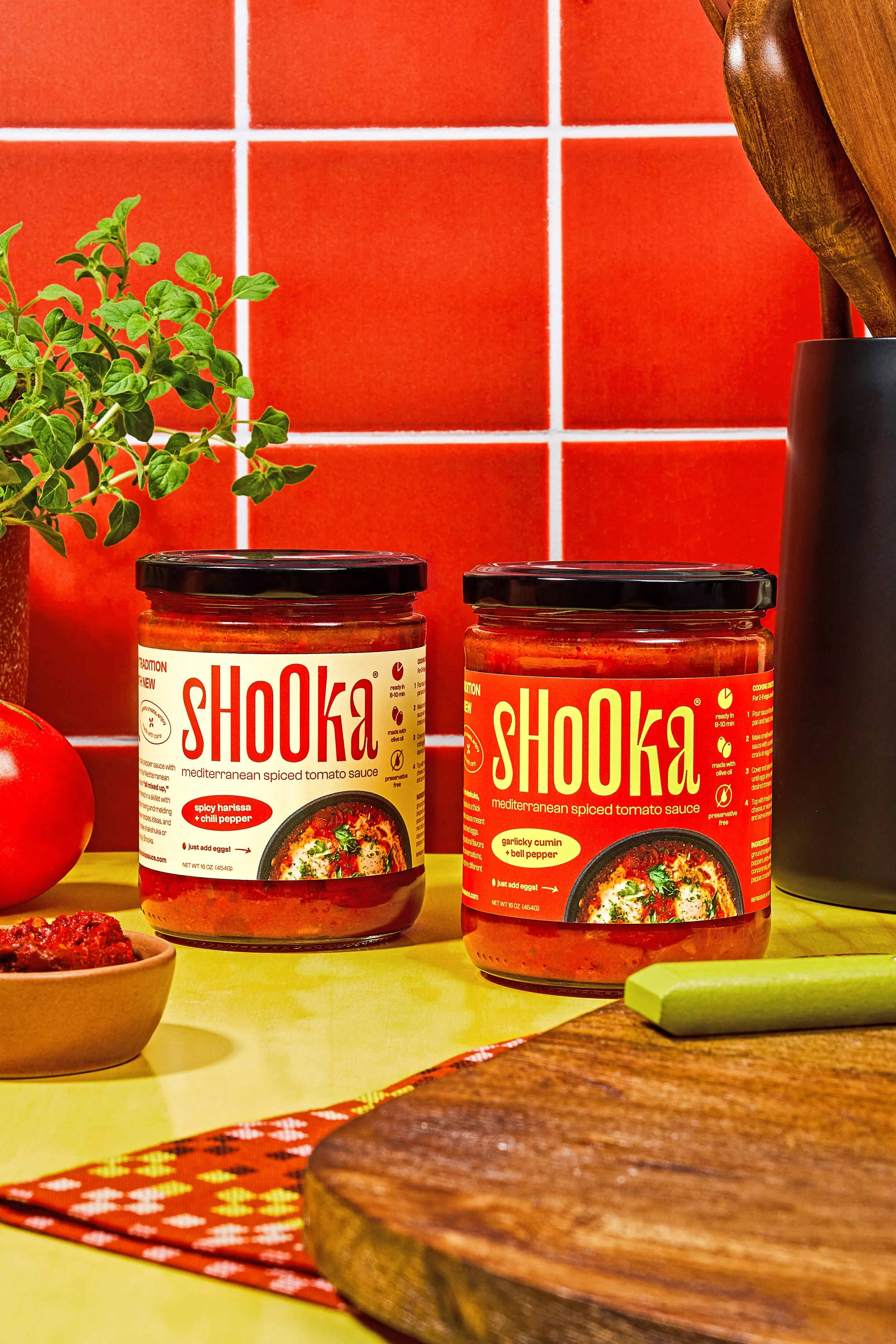 commercial food product photo using Shooka jar tomato sauce  / shot by commercial brand food photographer Ali Redmond