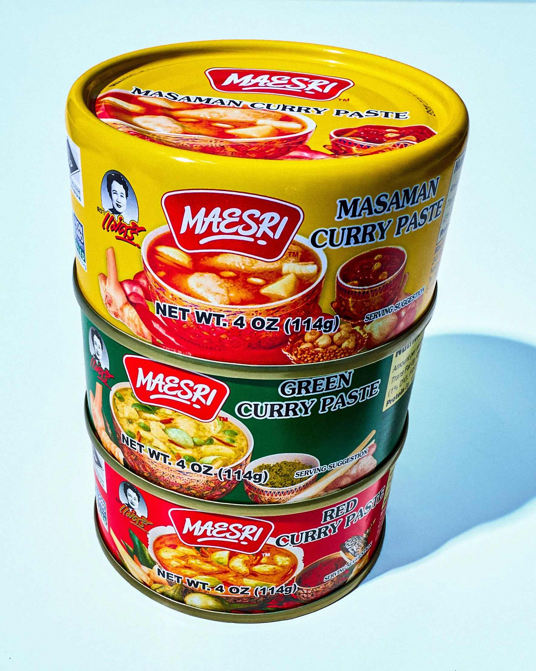 commercial food product photo hero shot can curry paste / shot by commercial brand food photographer Ali Redmond
