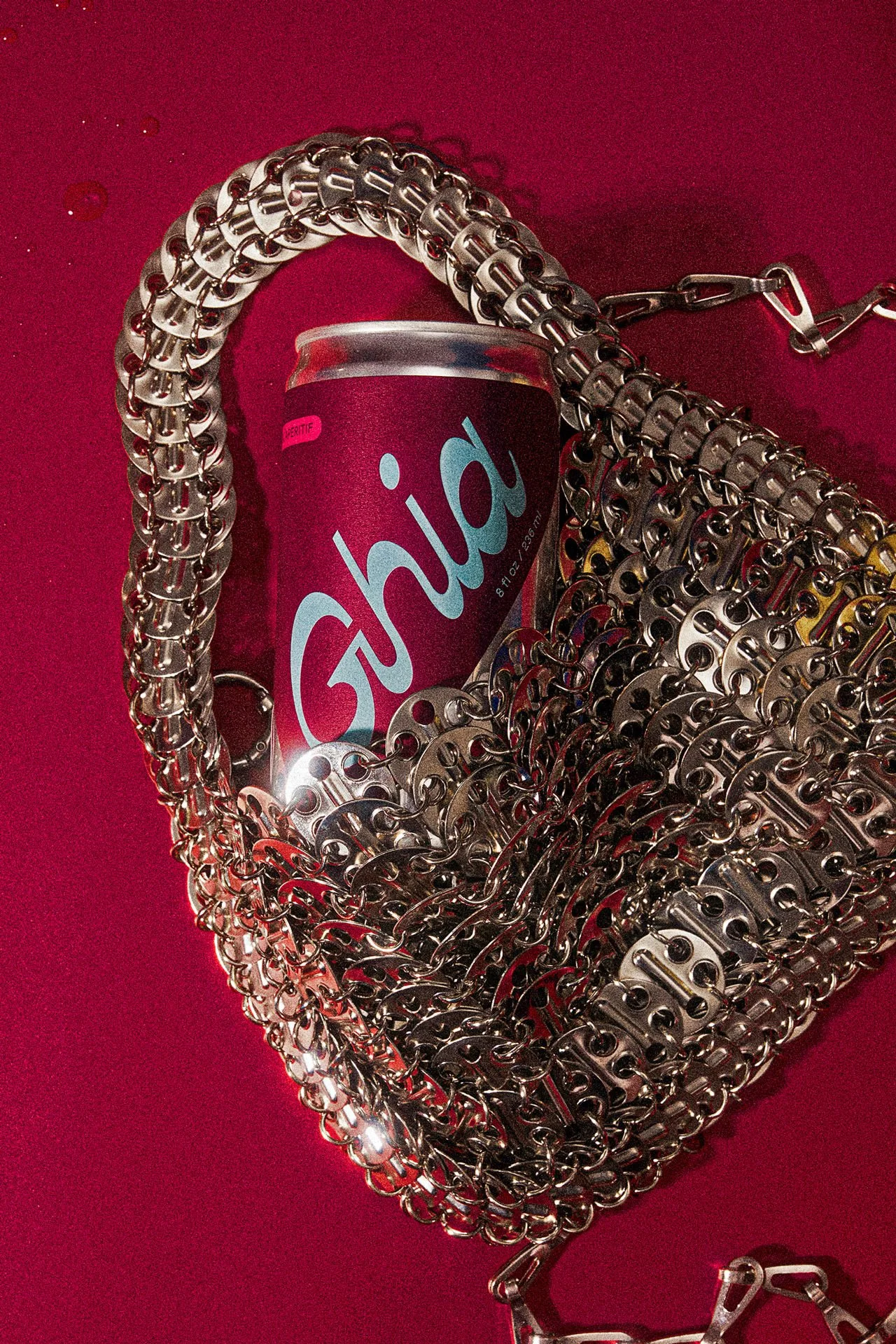 commercial beverage photo of can of non-alcoholic aperitif drink / shot by commercial brand food photographer Ali Redmond