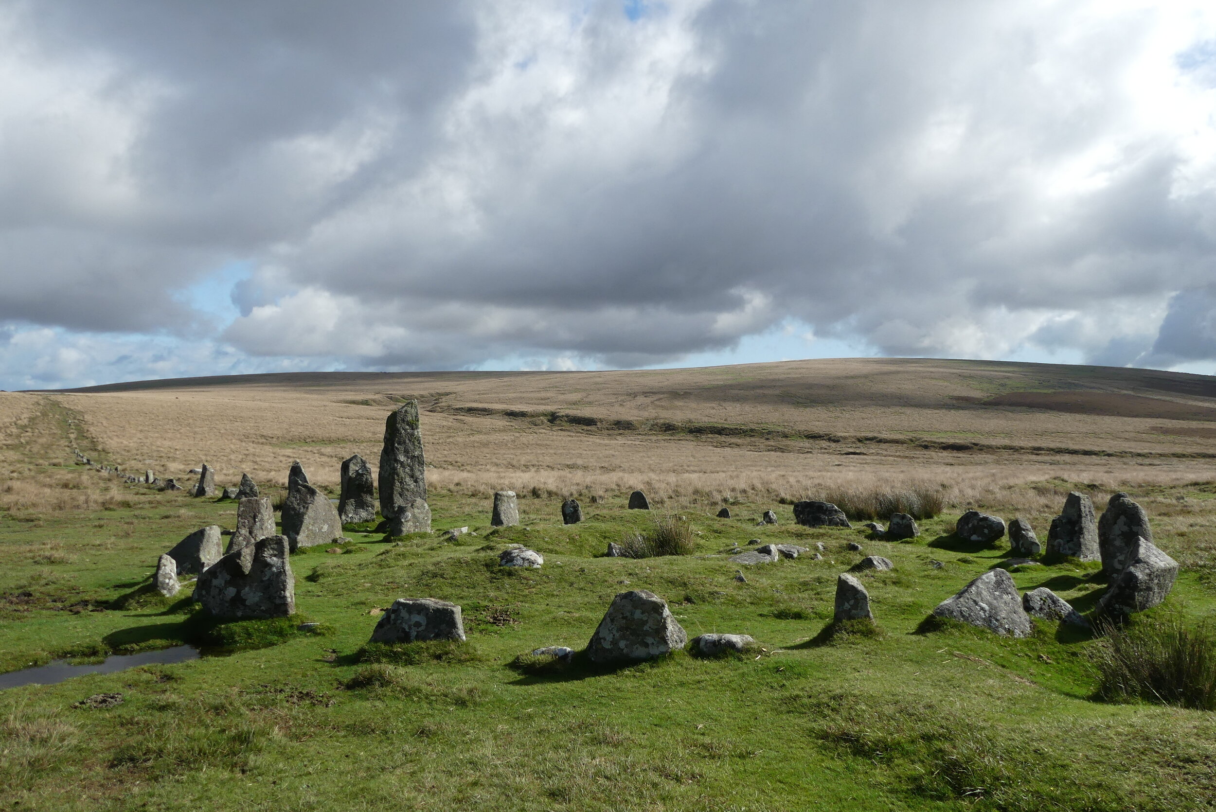 Hingston Hill Cairn Circle and Stone Row