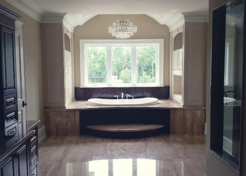 tubsurround1cropped.jpg