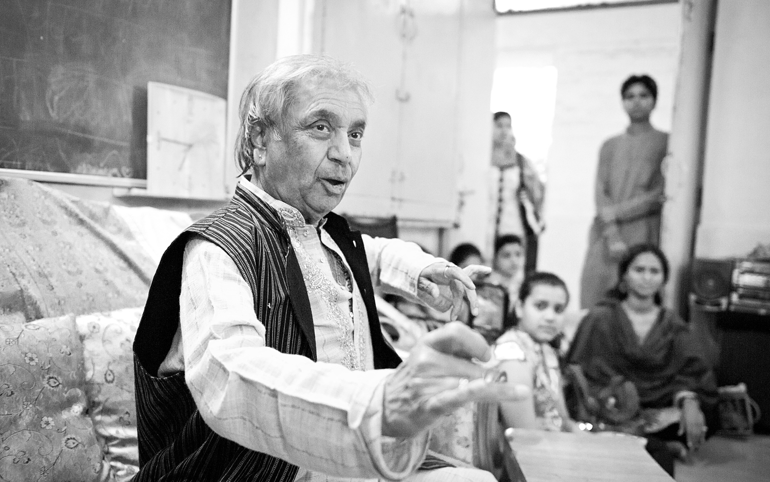 DW_Birju Maharaj_Kalashram_Jayan Narayanan_Khushi Mishra_Emailed005.jpg