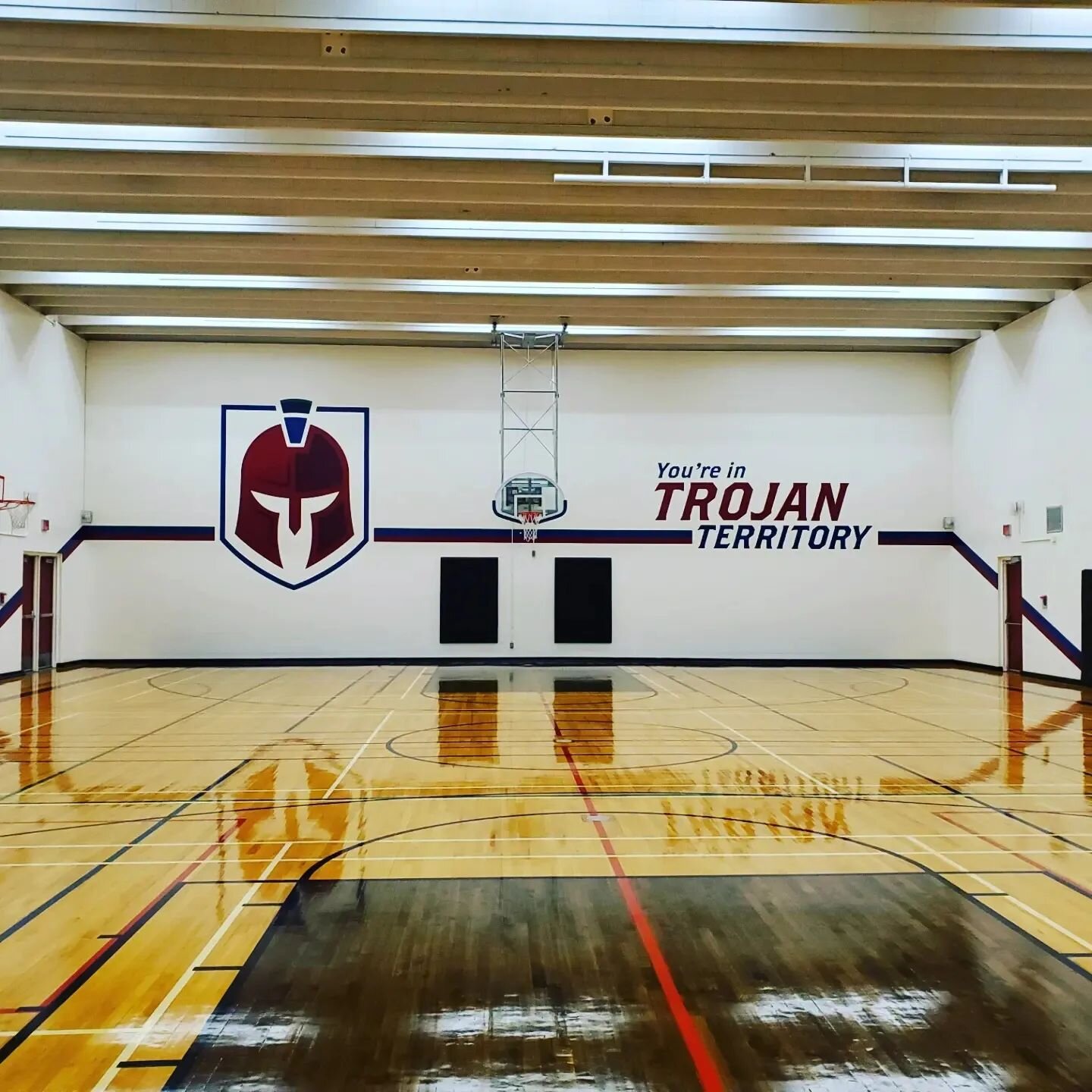 Big mural for a school gym. There is no mistaking who the home team is! 

#edmonton #school #edmontonschools #yeg #mural #campvinyl