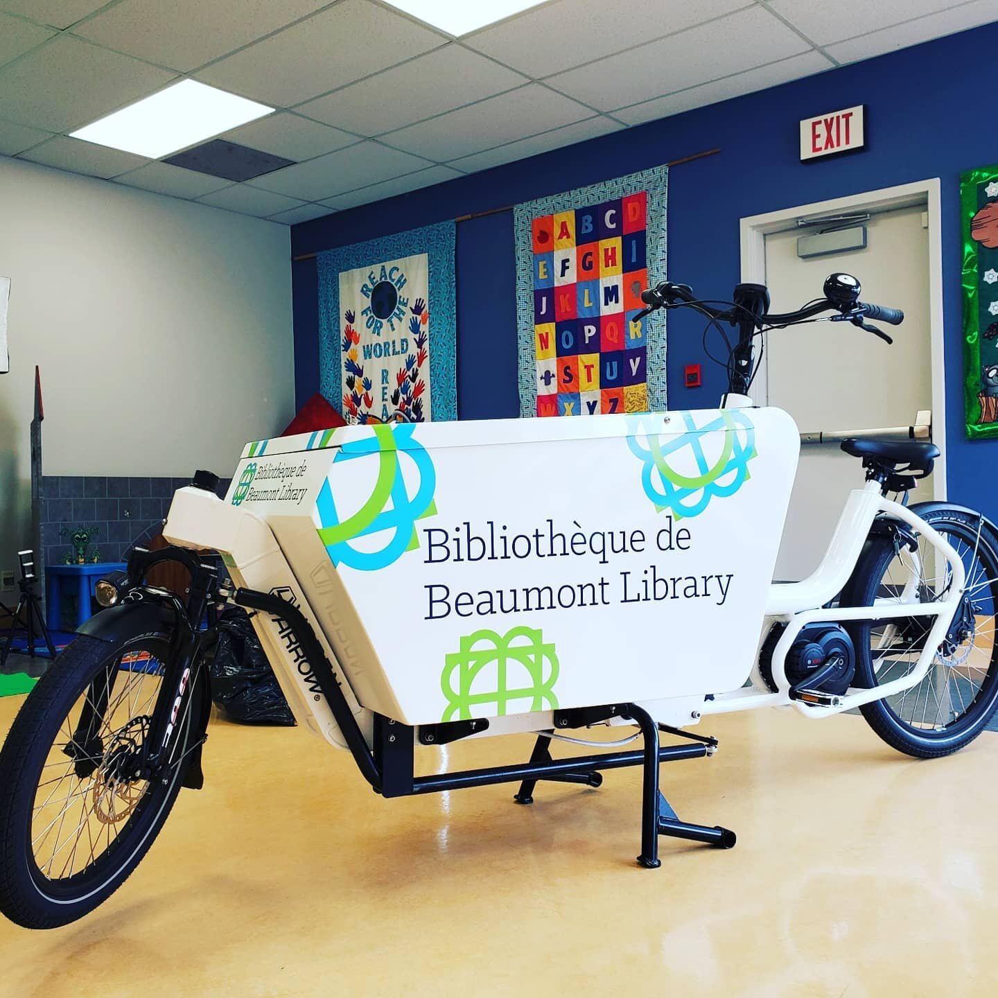 Sweet new ride for the Beaumont Library! Keep an eye out for this cool bike box cruising around Beaumont this summer. #beaumont #beaumontlibrary #decals #campvinyl