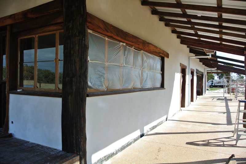 Straw bale lime render