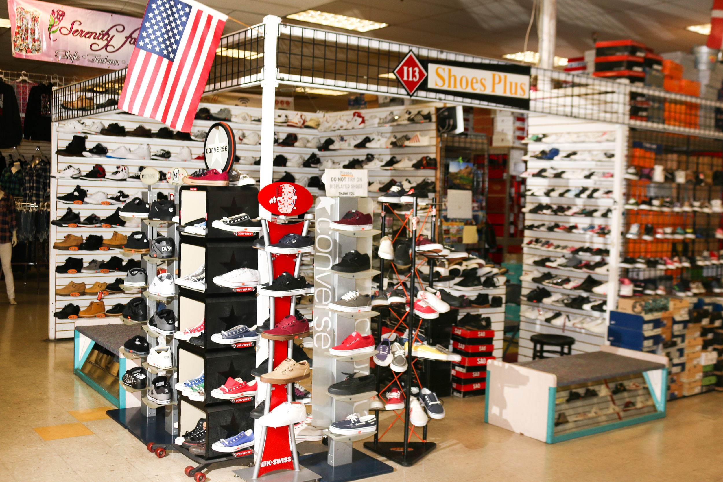 men's shoe warehouse outlet