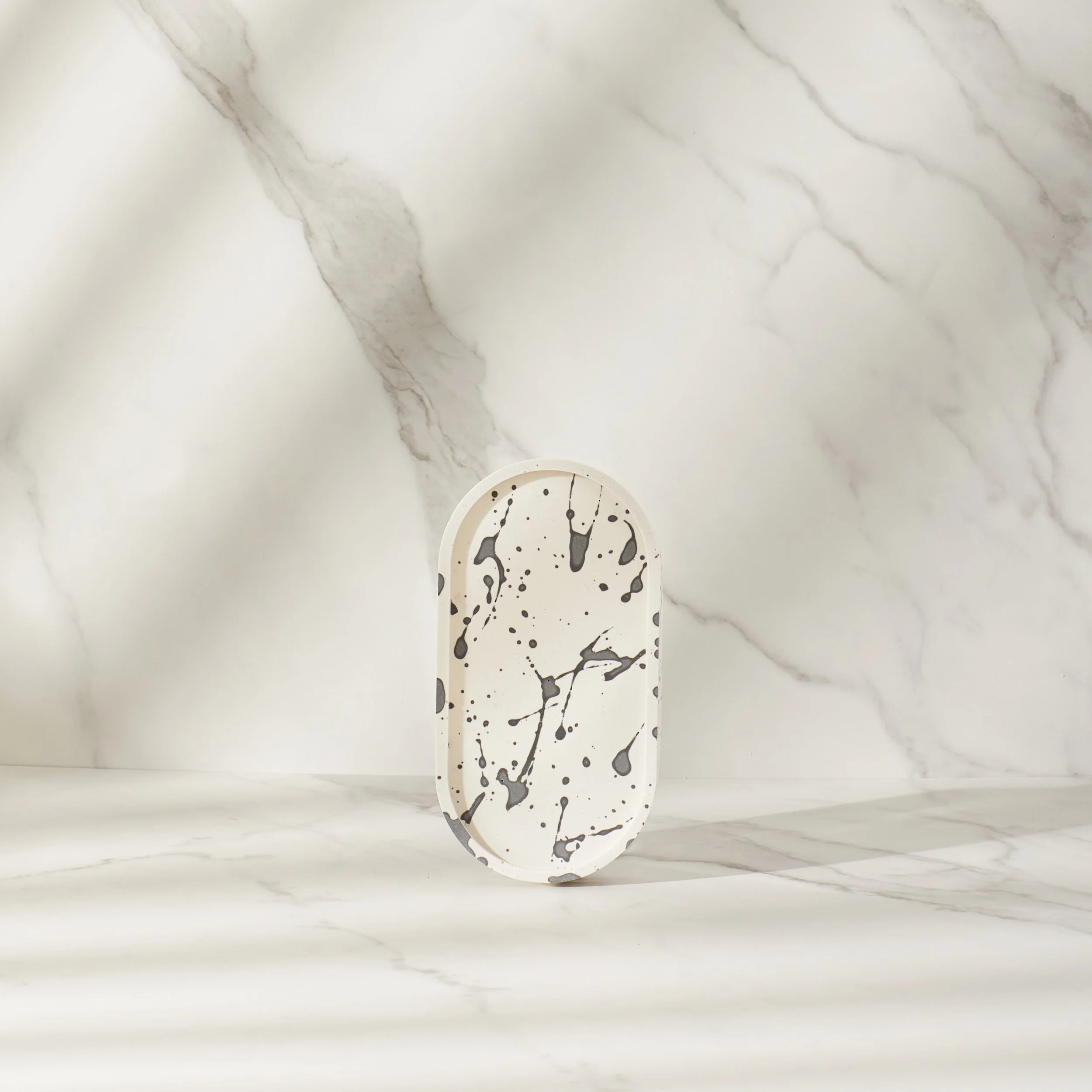 Oval tray_Pollack White_1.JPG