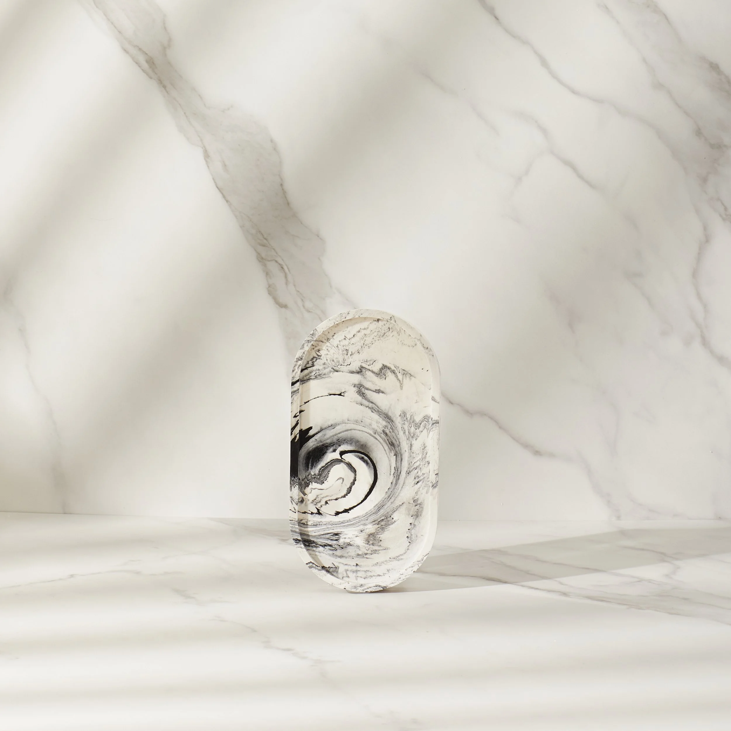 Oval tray_Marble_1.JPG