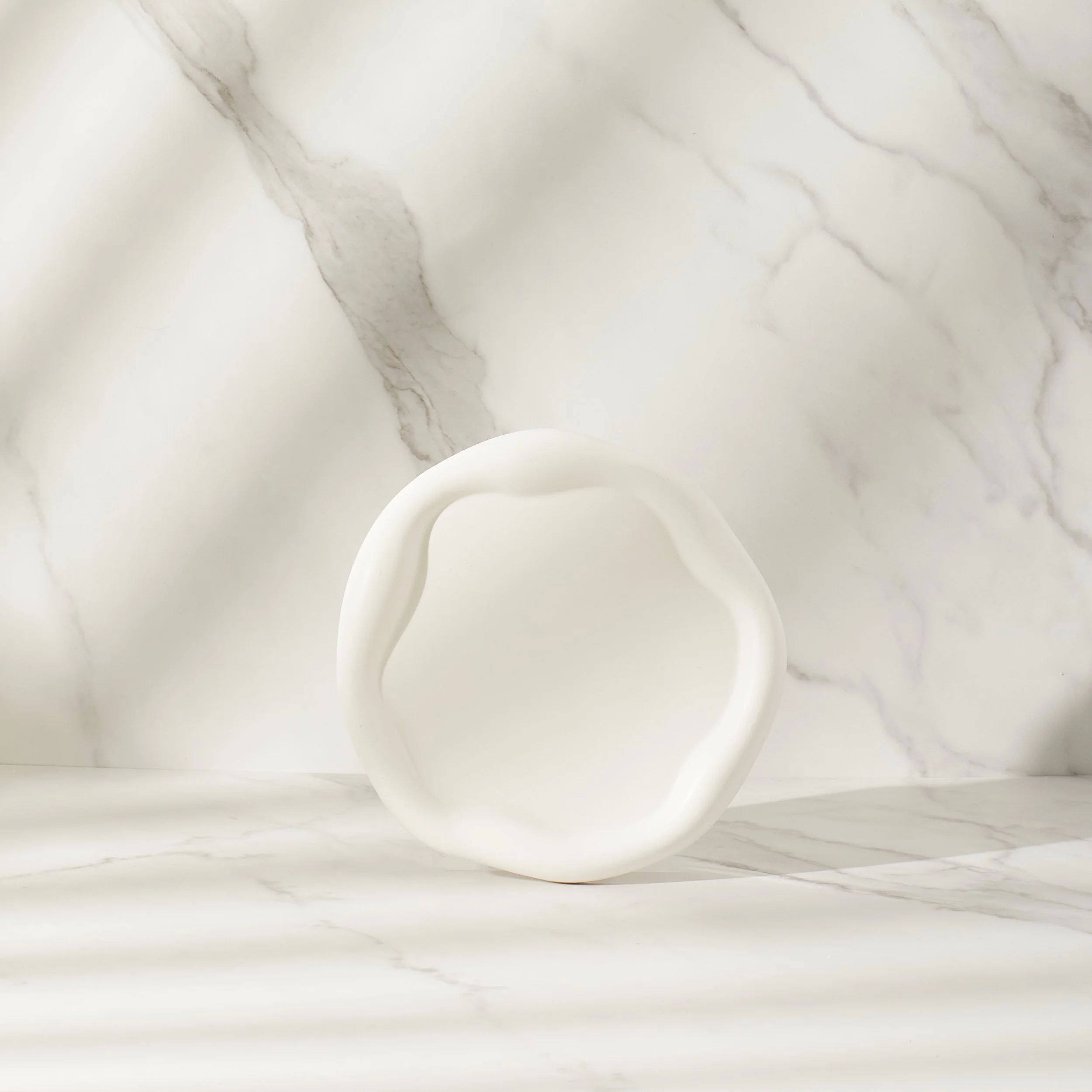 Cloud Irregular circle tray_1.JPG