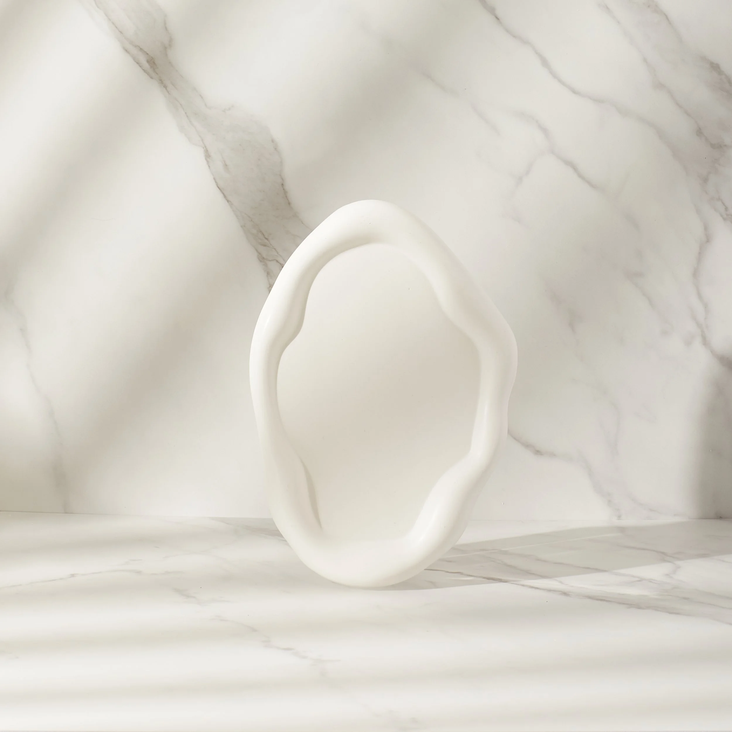 Cloud Irregular Oval tray_Pearl White_1.JPG