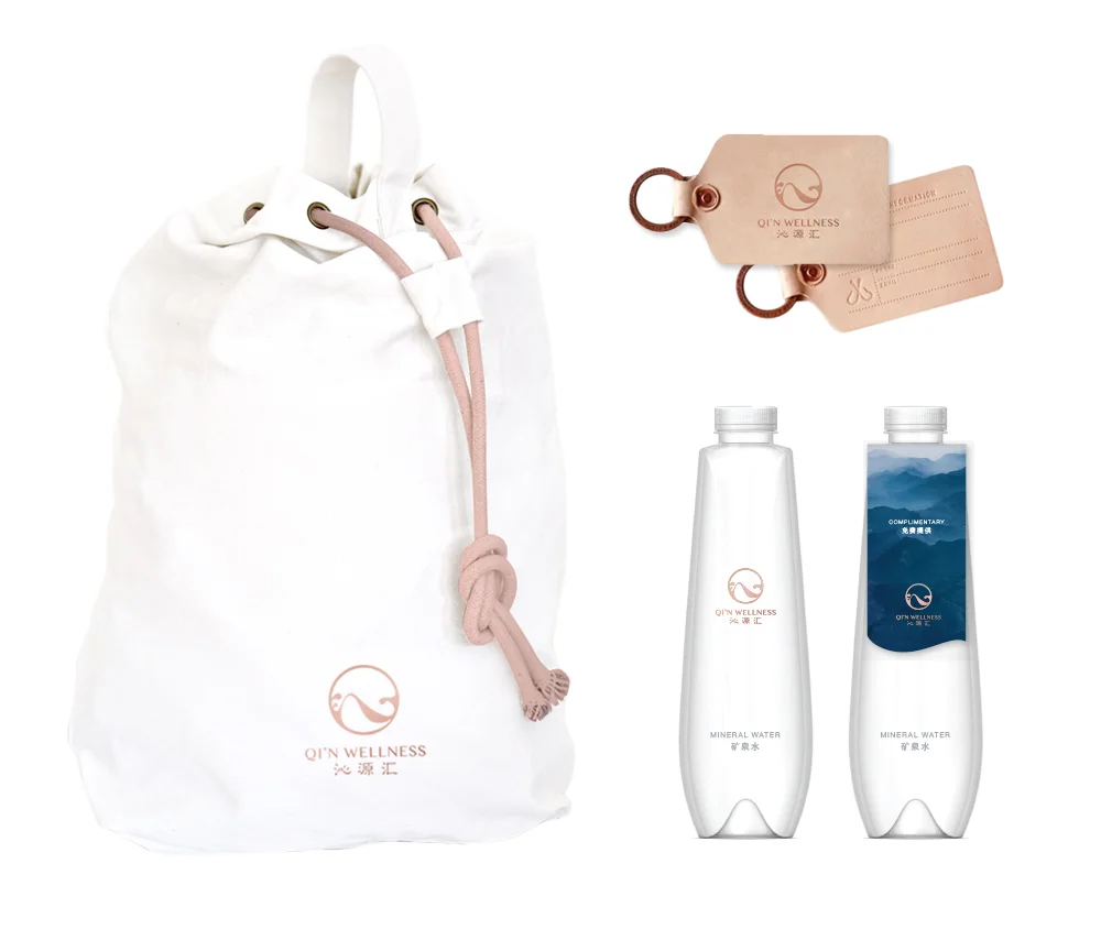 Qin_Portfolio_4_InroomAmenities.jpg
