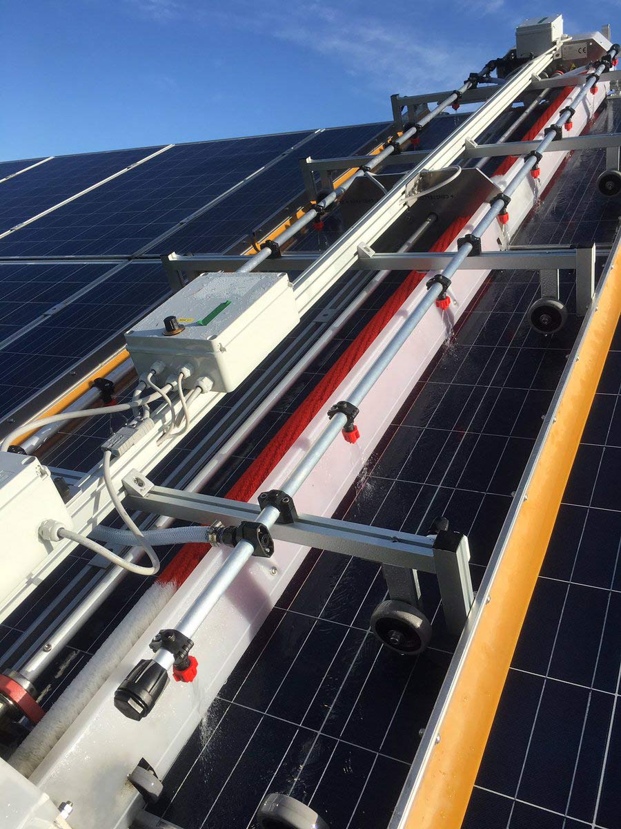 Solar Sparkle cleaning process uses de-ionised water