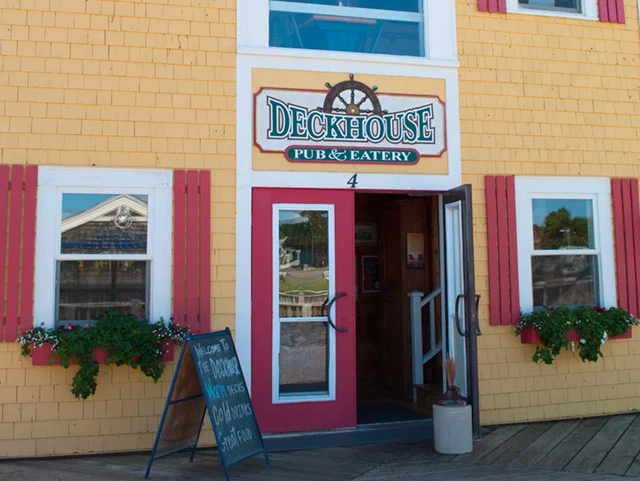 Deckhouse 3.jpg