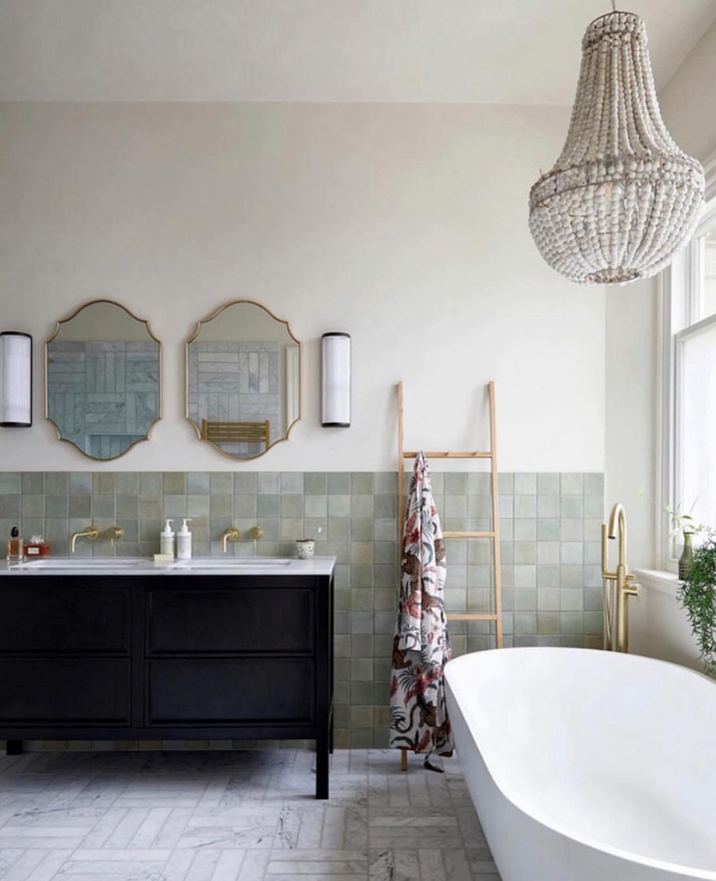 EN-SUITE &bull; revisiting this wonderful en suite bathroom this morning. The room needed storage and we were able to fit a lovely double vanity into the generous space which kept the room clutter free and allowed all the lovely finishes to shine.
.
