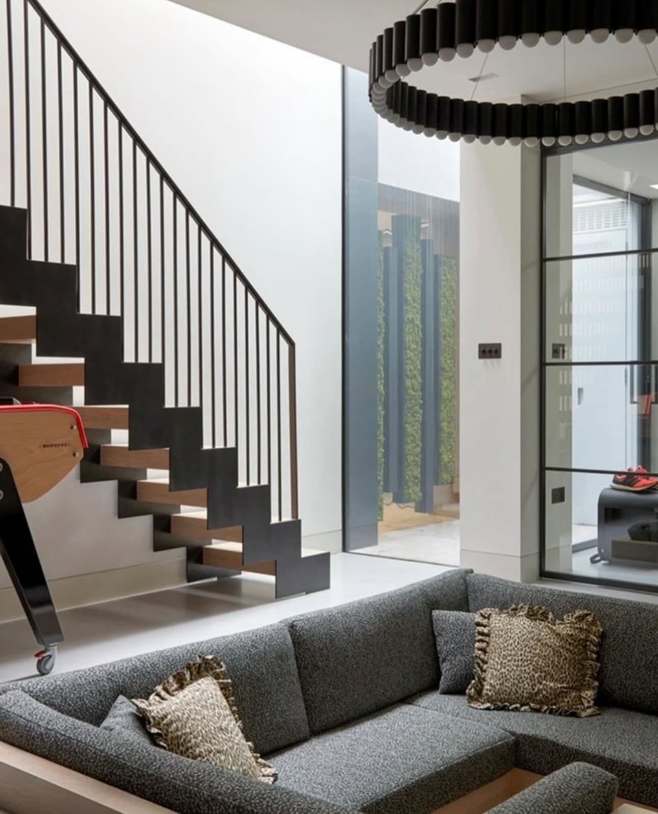 LAYOUT&bull; I&rsquo;ve met with several clients this week to discuss their new design plans and outlines. Reviewing and discussing new drawings and project ideas is so satisfying as you can really share your input and ideas on whether a build looks 