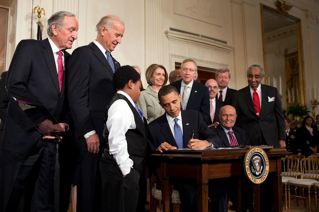 Obamacare killing jobs in New York area, executives tell Federal Reserve survey