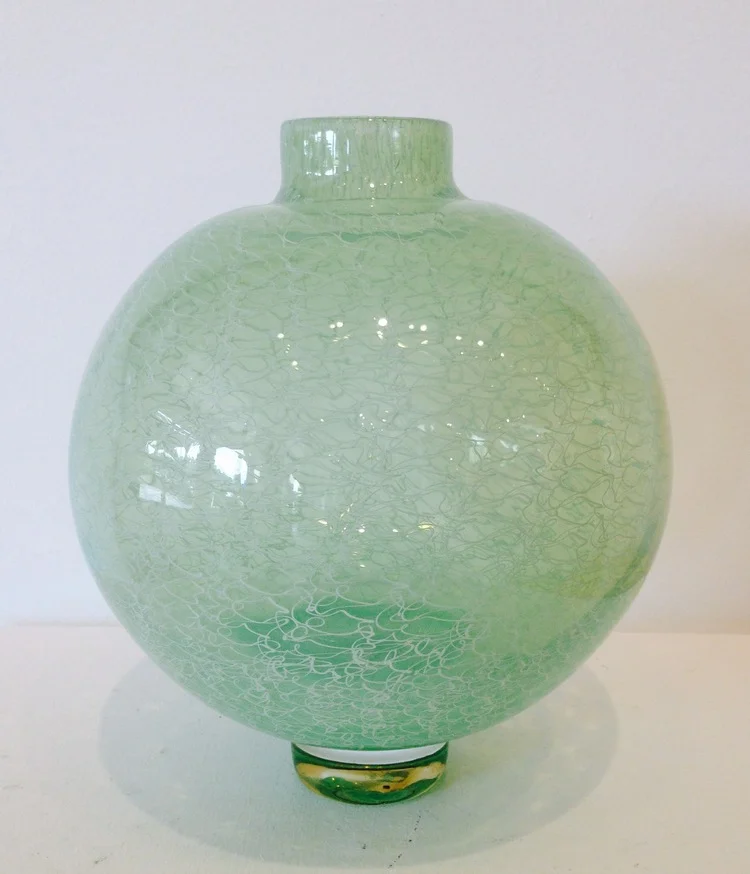 Merletto Cane Vase-green.jpg