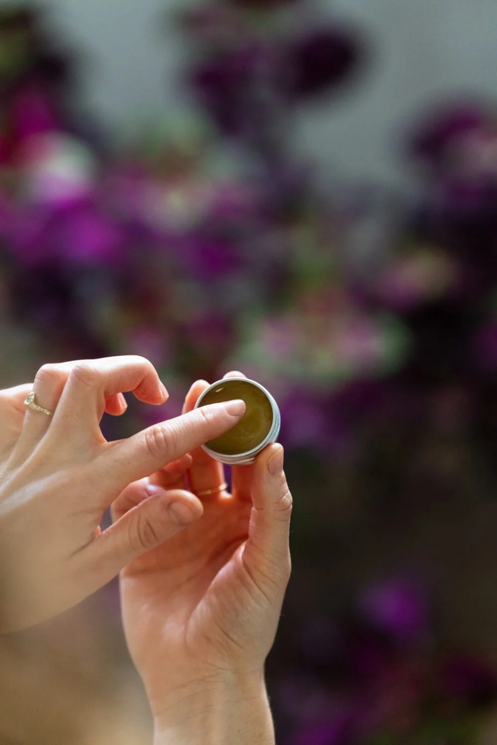 glow_repair_lip_balm_grums_aarhus_skincare_freja-163-1000x1499.jpg