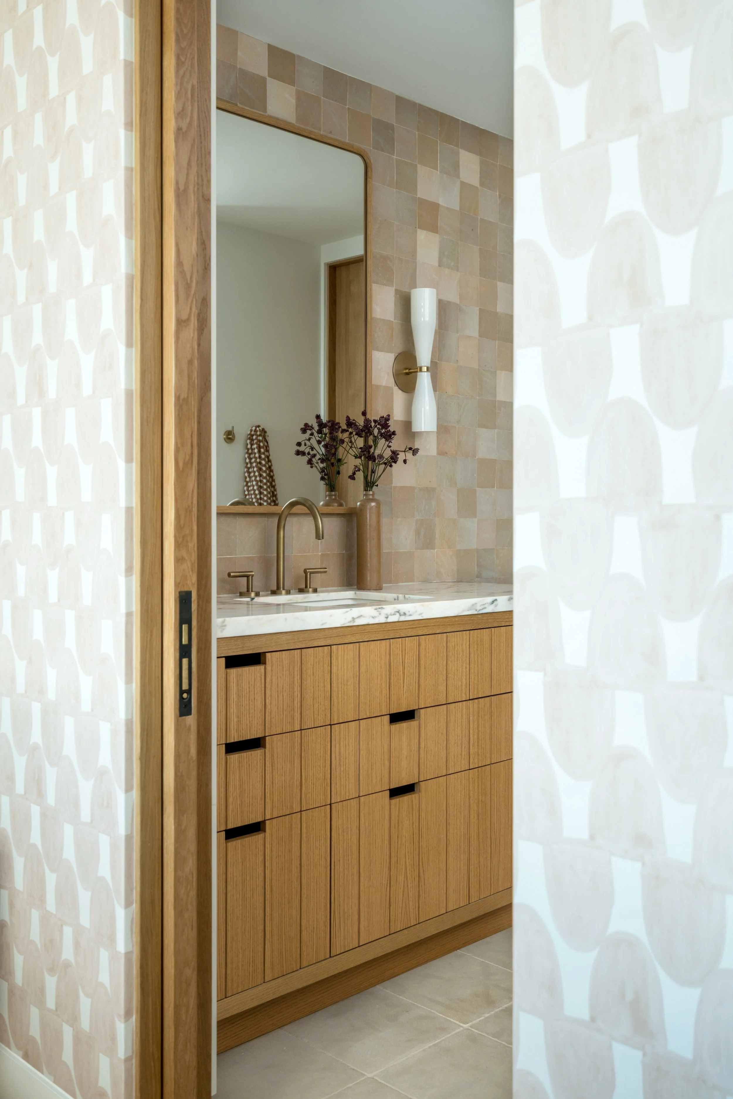FIXE_PointLoma_1.16.25_CLea-20 PEEK GIRL BATH (1).jpg